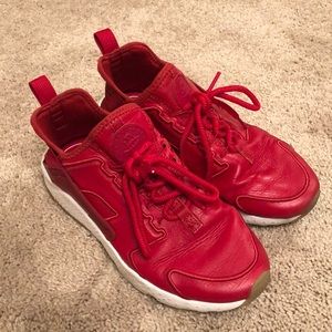 NIKE WOMEN'S AIR HUARACHE RUN ULTRA SI